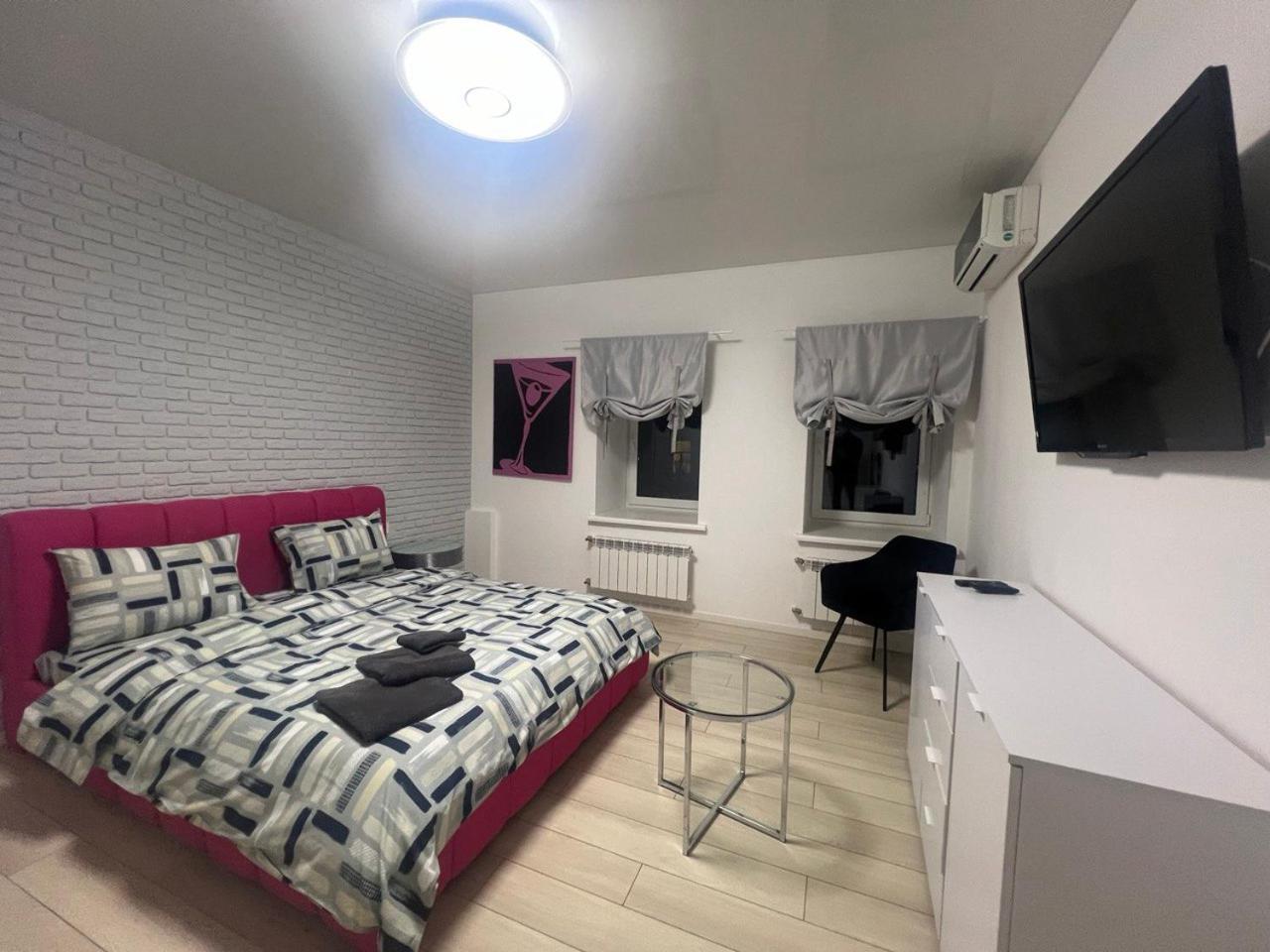 2-Room Luxury Apartment In The Center เคียฟ ภายนอก รูปภาพ