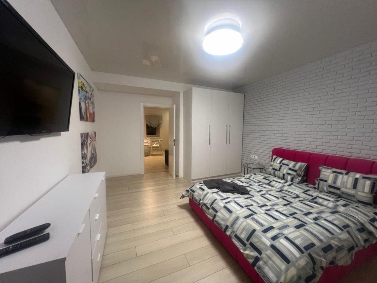 2-Room Luxury Apartment In The Center เคียฟ ภายนอก รูปภาพ