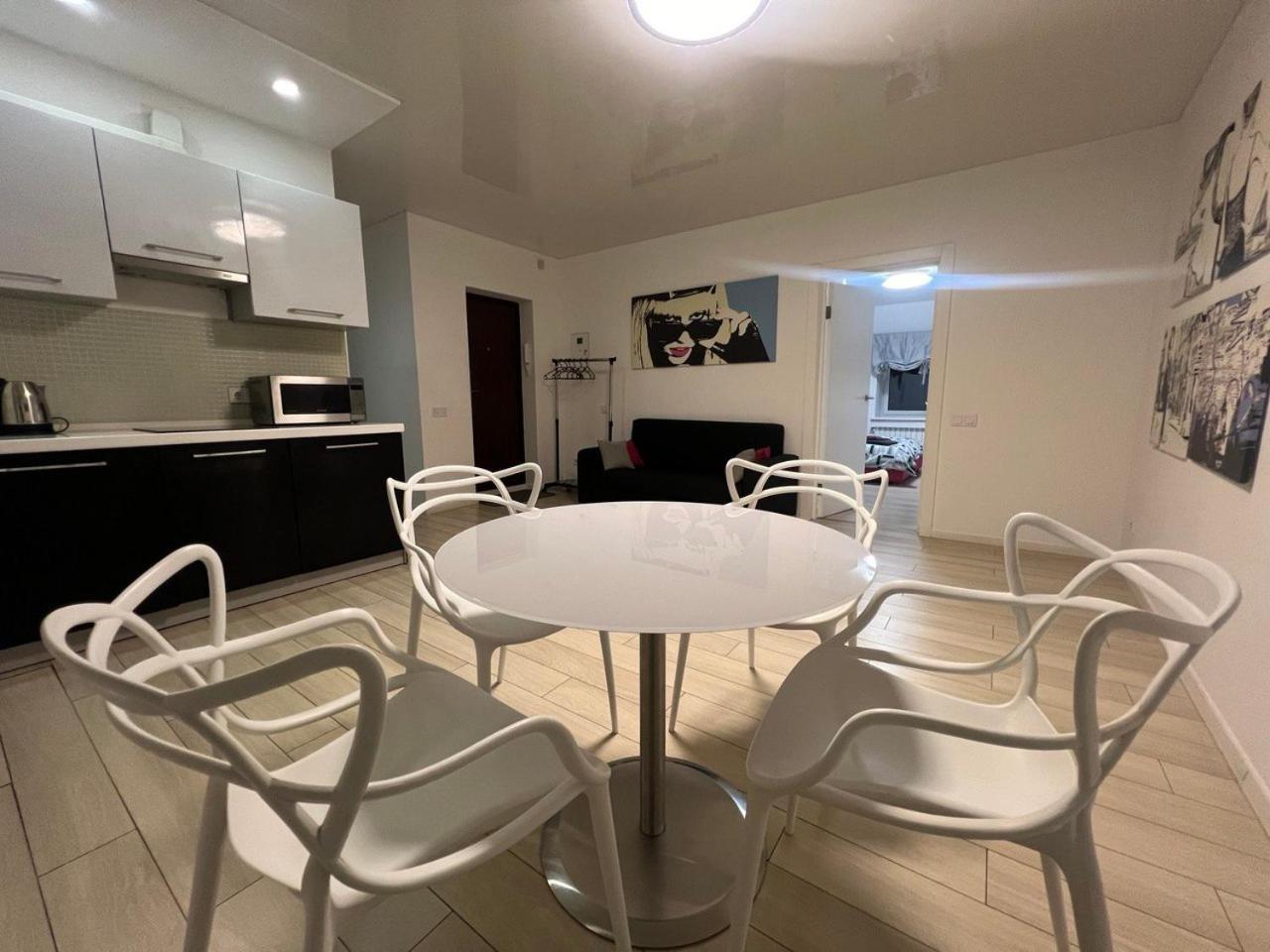 2-Room Luxury Apartment In The Center เคียฟ ภายนอก รูปภาพ